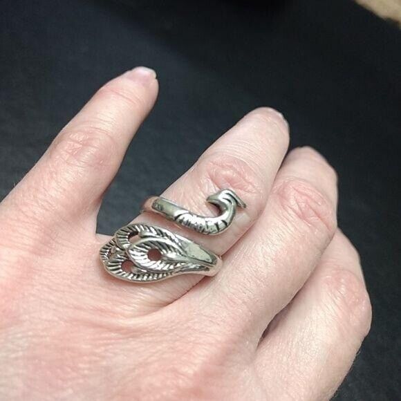 Peacocks Jewelry - Silver tone peacock ring